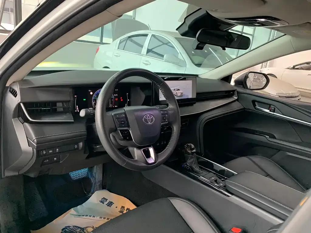Toyota Camry 2025 из CN, фото 10