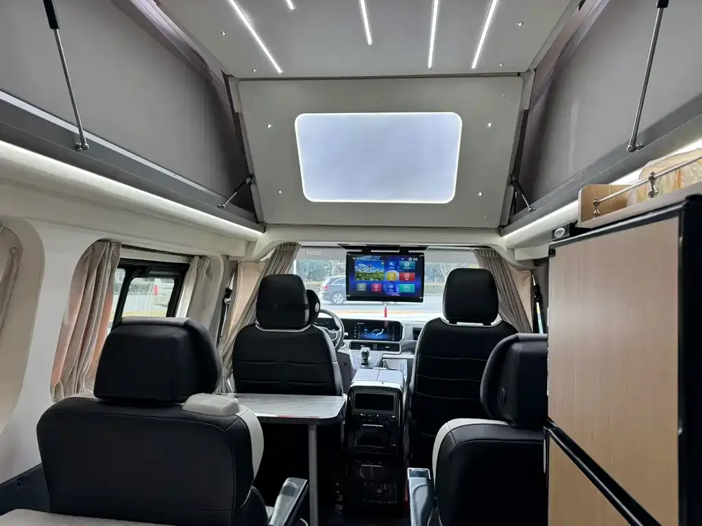 Ford Transit 2023 из CN, фото 5