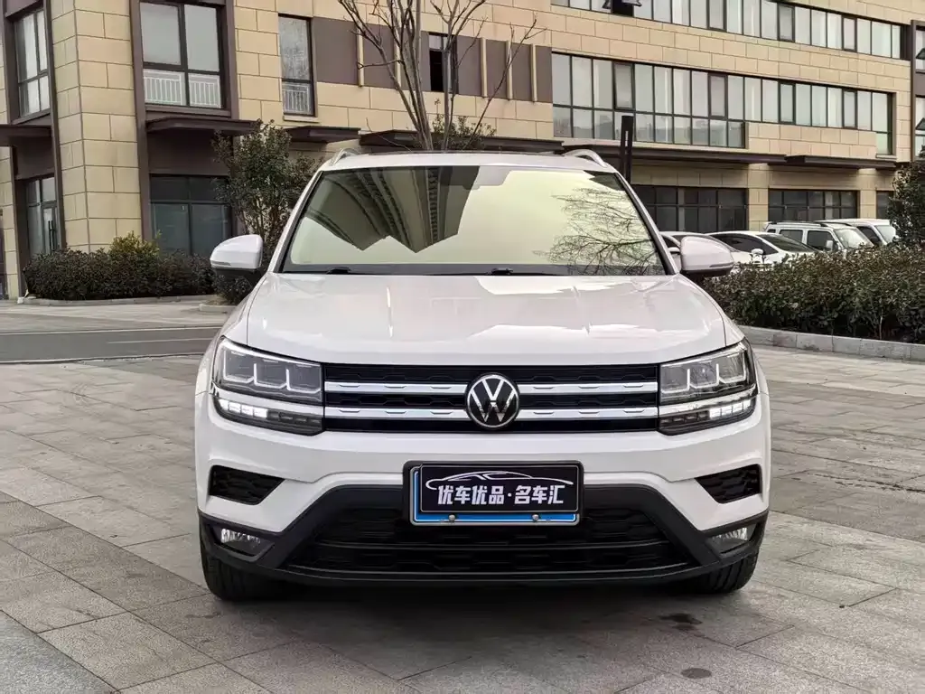Volkswagen Tharu — фото 3