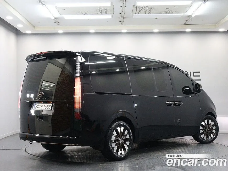 Hyundai Staria 2023 из KR, фото 3