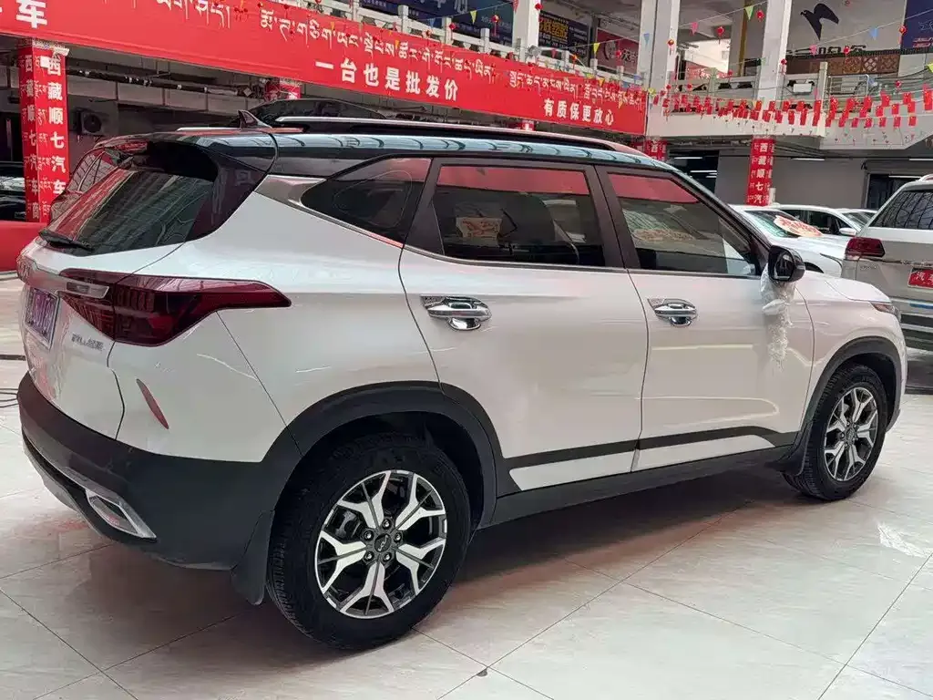 Kia KX3 2023 из CN, фото 4