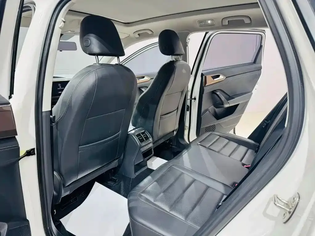Volkswagen Tharu 2021 из CN, фото 9