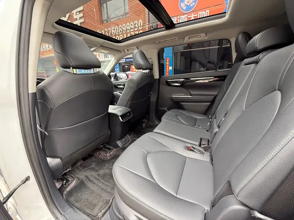 Toyota Highlander 2024 из CN, фото 7