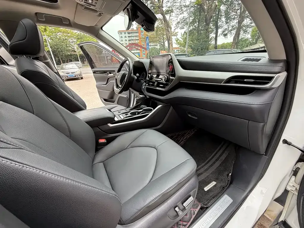 Toyota Highlander 2024 из CN, фото 8
