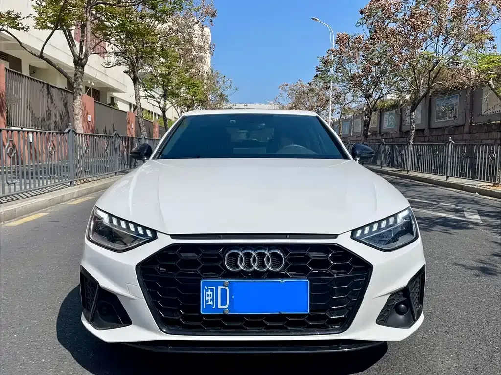 Audi A4L 2023 из CN, фото 7