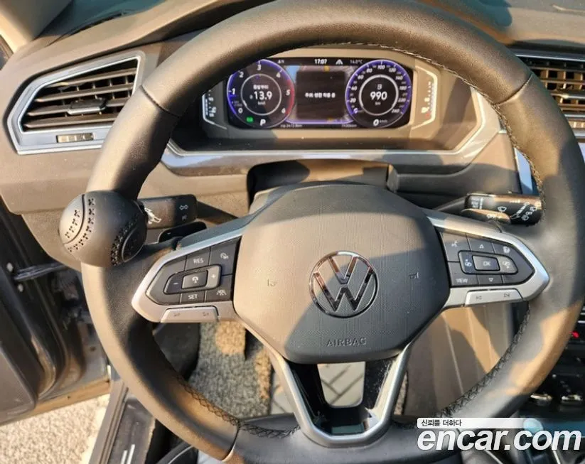 Volkswagen Tiguan 2021 из KR, фото 8