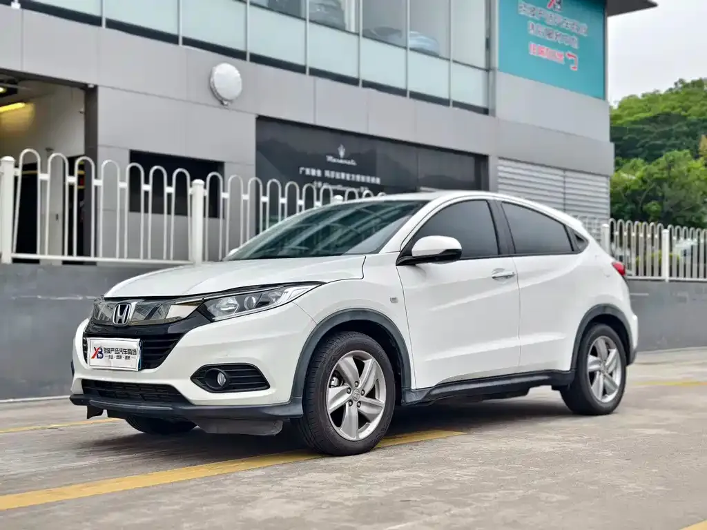 Honda Vezel — фото 1