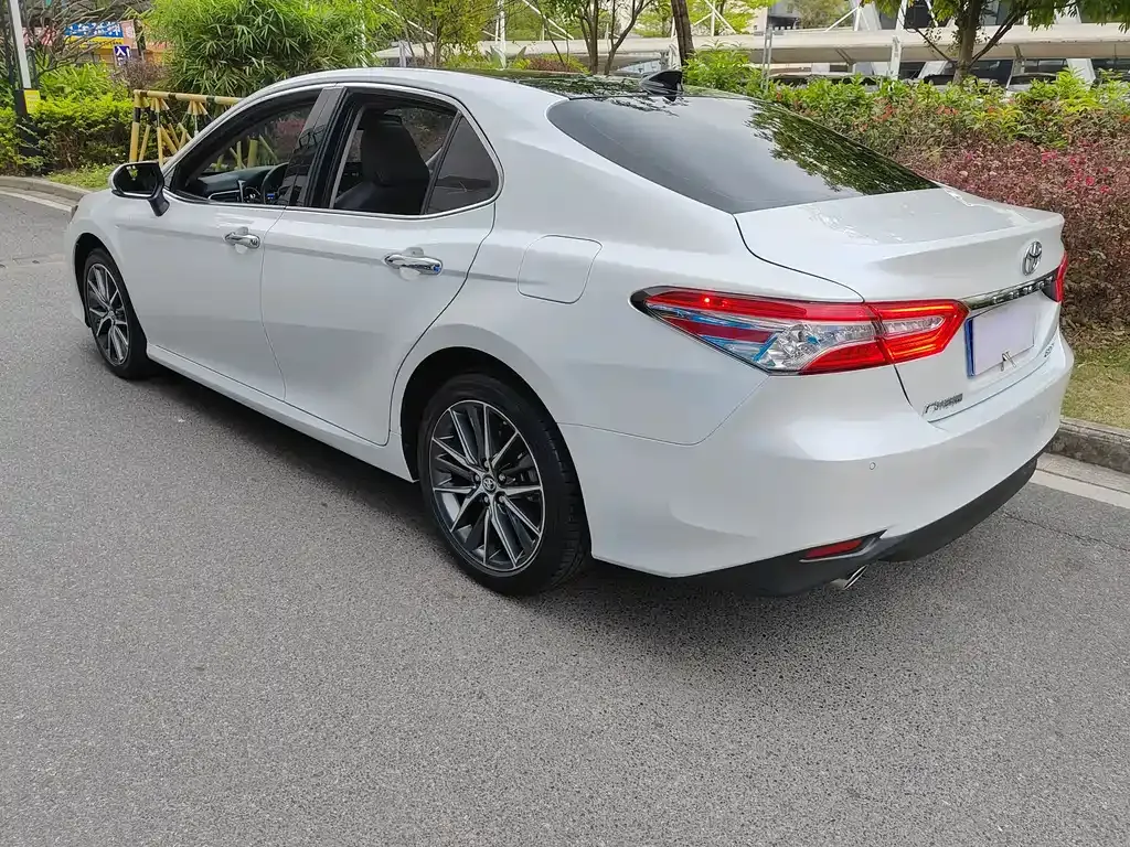 Toyota Camry 2023 из CN, фото 9