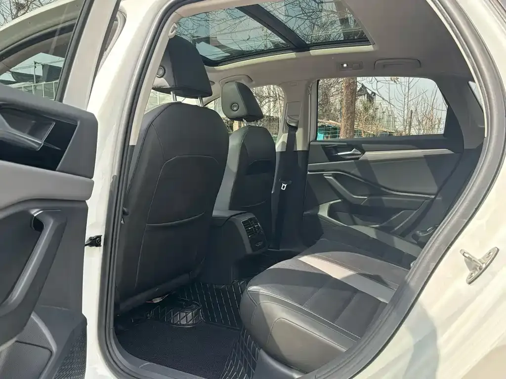 Volkswagen Sagitar 2022 из CN, фото 4