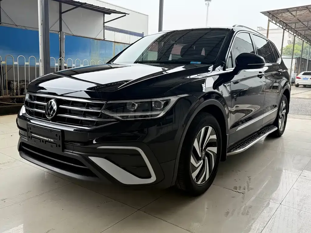 Volkswagen Tiguan L 2023 из CN, фото 3