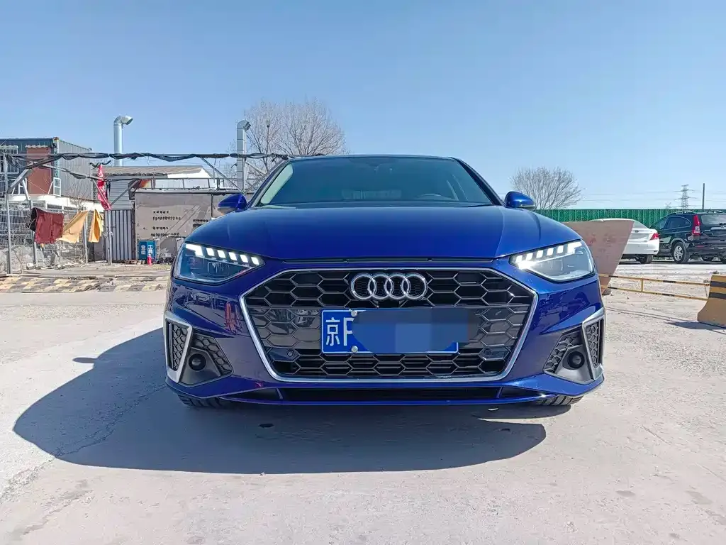 Audi A4L 2021 из CN, фото 5