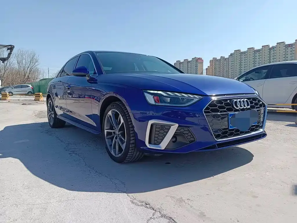 Audi A4L 2021 из CN, фото 9