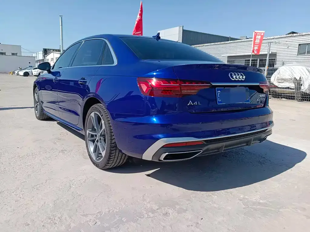 Audi A4L 2021 из CN, фото 6