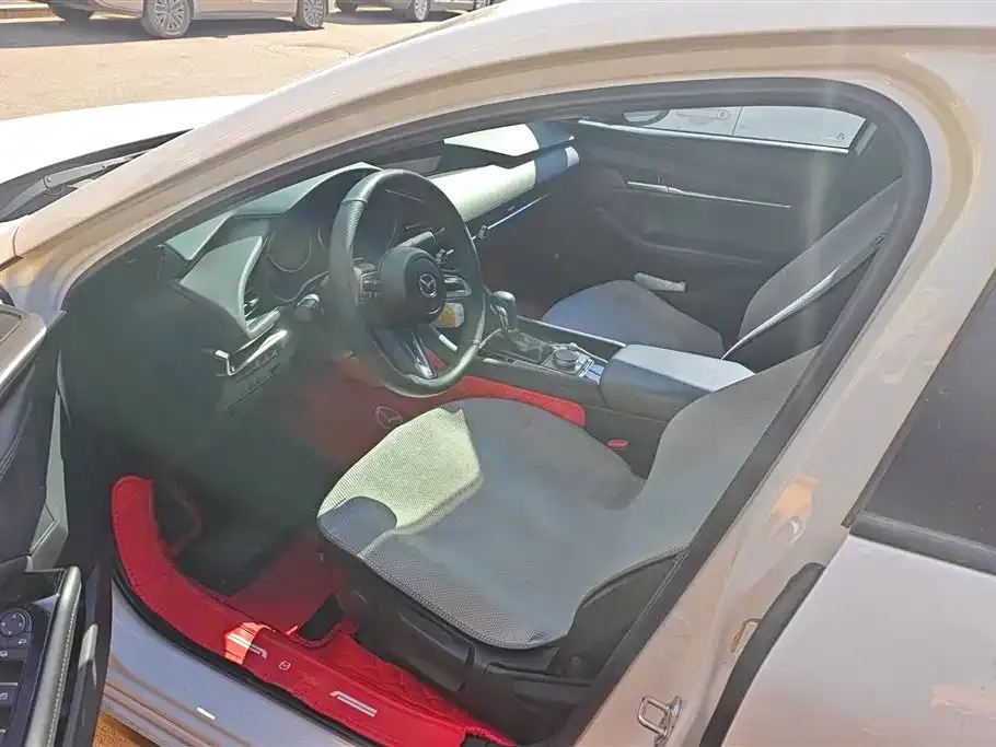 Mazda 3 Axela 2023 из CN, фото 5