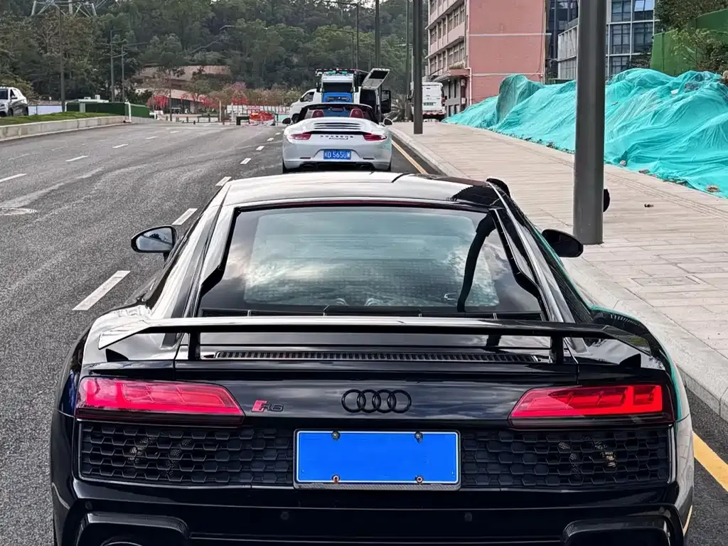 Audi R8 — фото 10