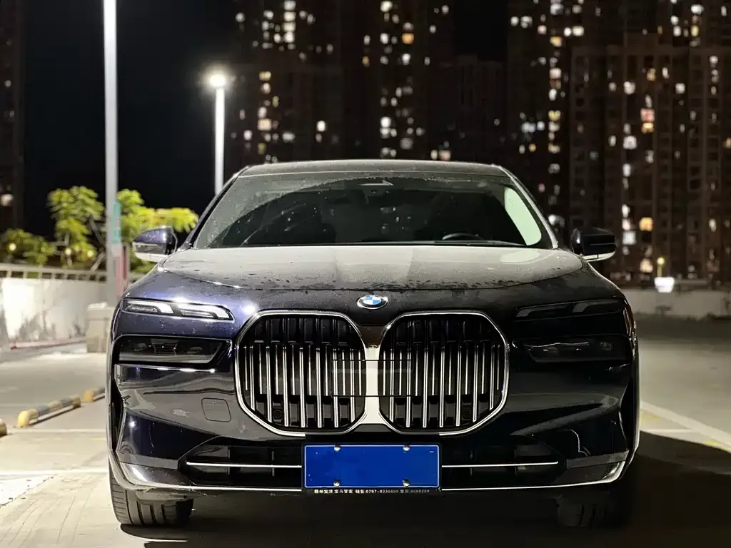 BMW 7 Series — фото 2