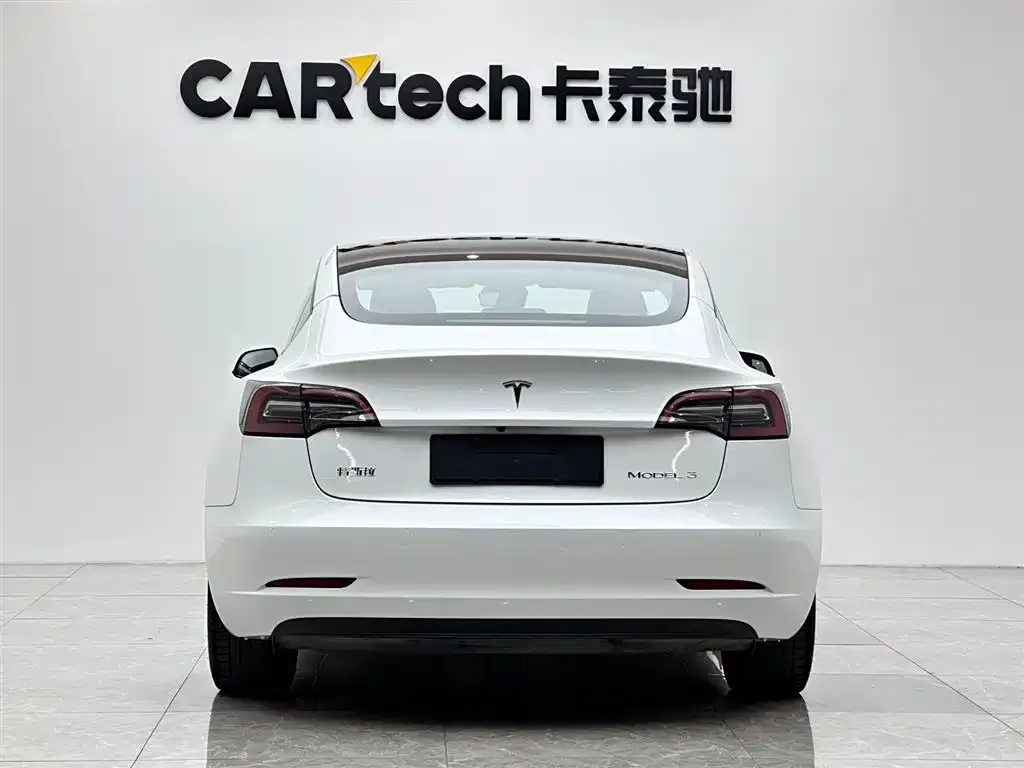 Tesla Model 3 — фото 4