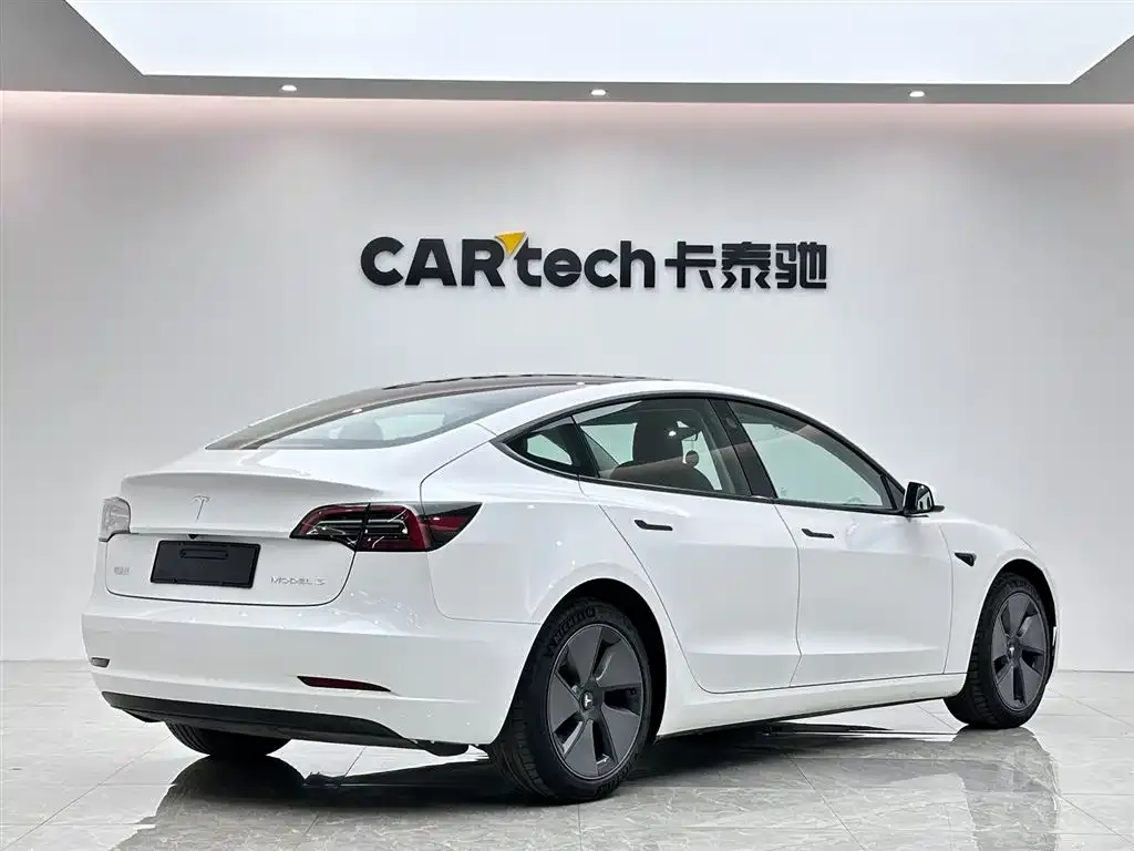 Tesla Model 3 — фото 3