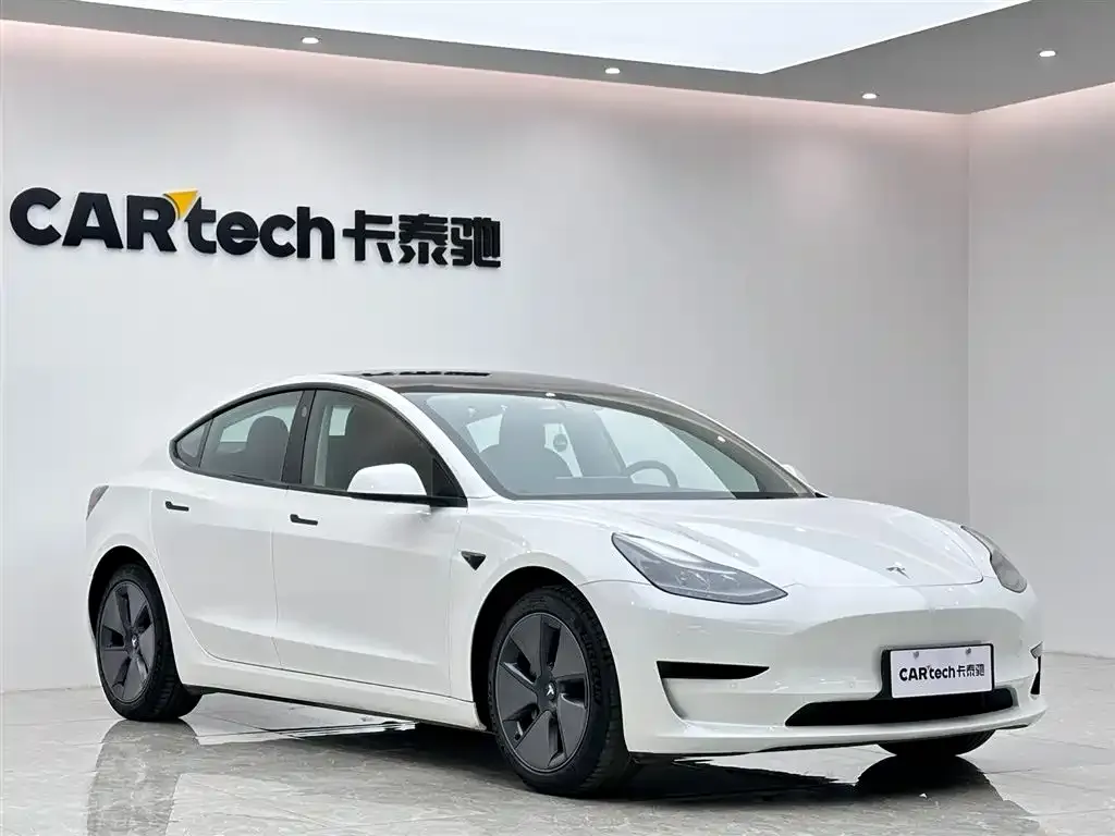 Tesla Model 3 — фото 5