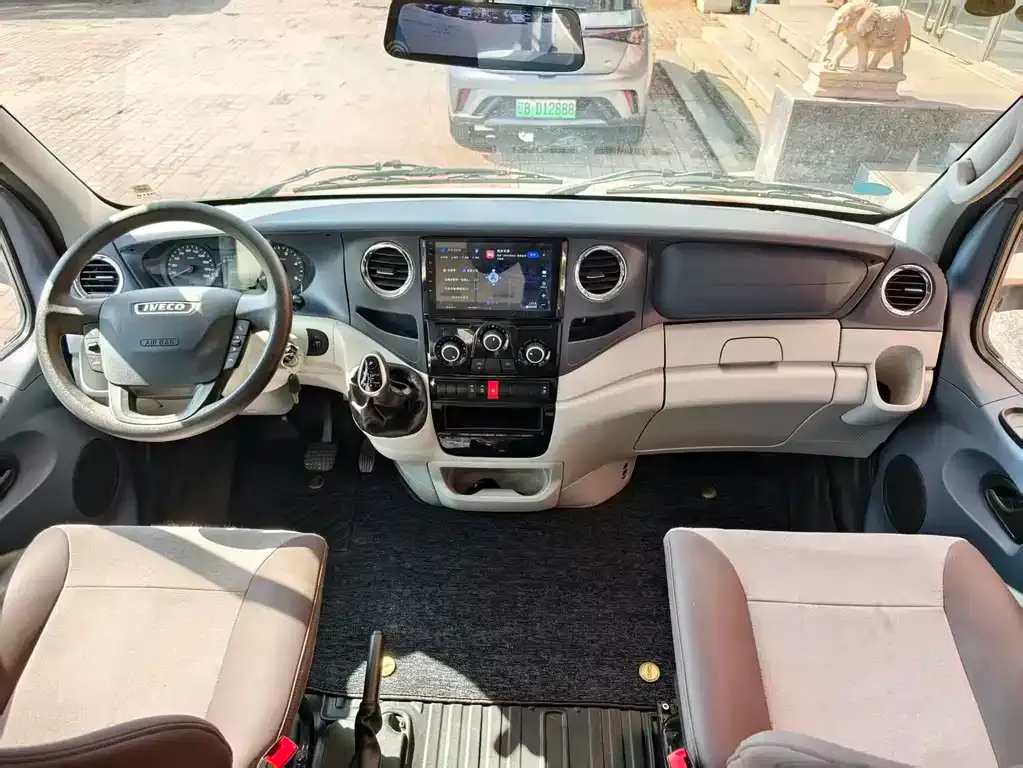 IVECO Ousheng 2023 из CN, фото 5