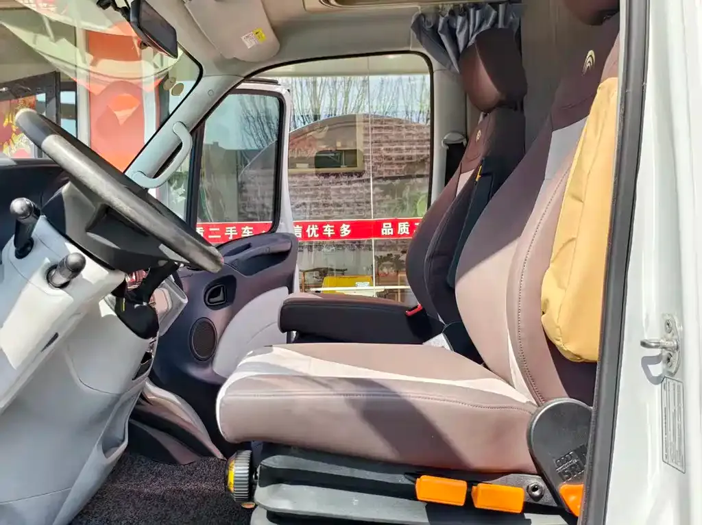 IVECO Ousheng 2023 из CN, фото 9
