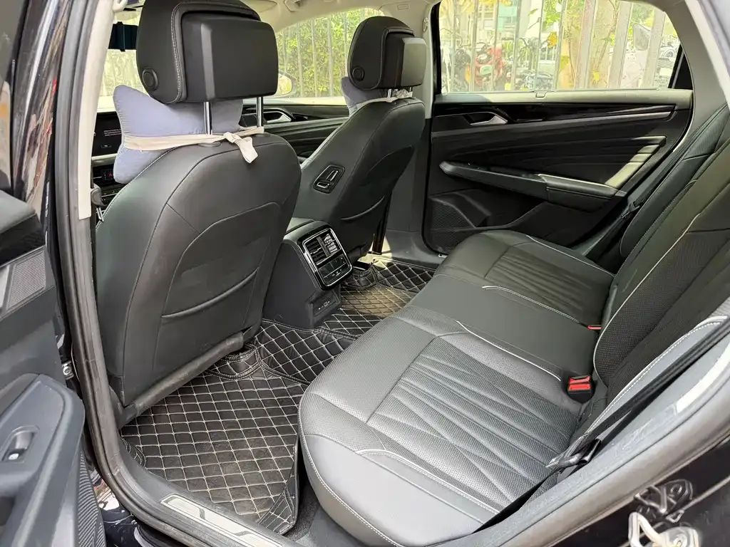 Volkswagen Passat — фото 7