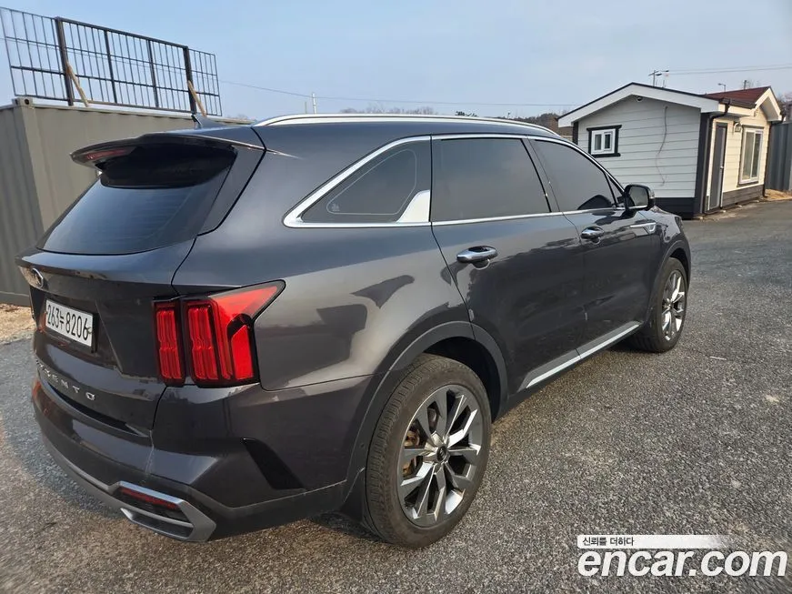 Kia Sorento — фото 5