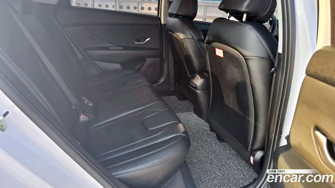 Hyundai AVANTE 2021 из KR, фото 2