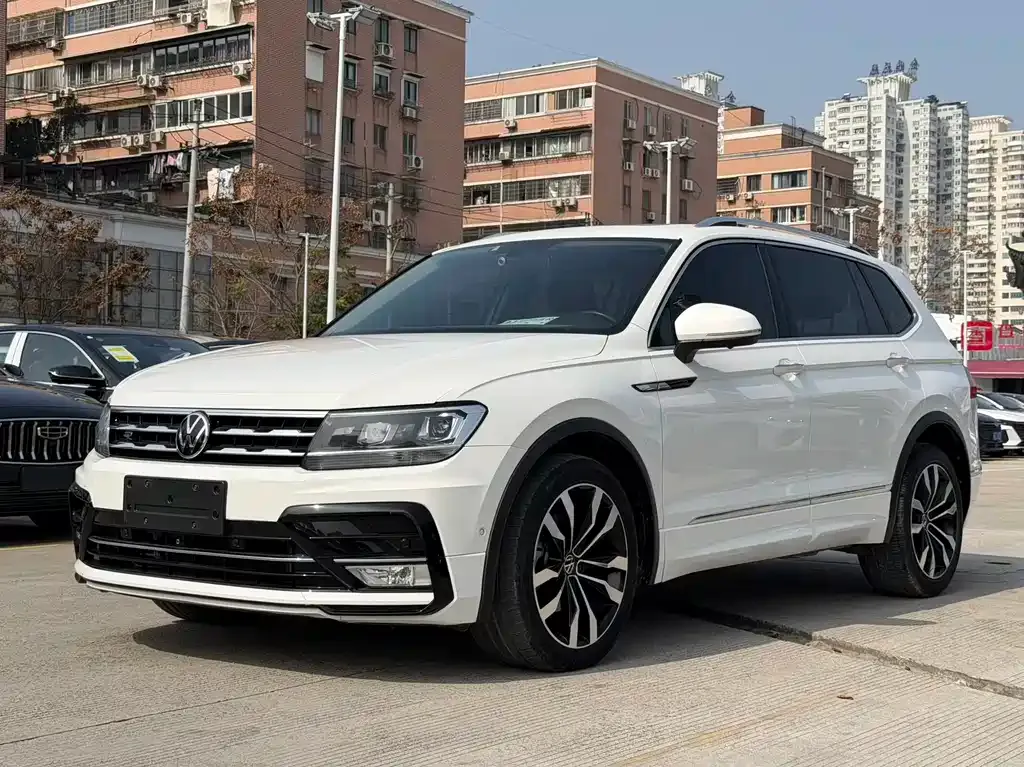 Volkswagen Tiguan L 2021 из CN, фото 1