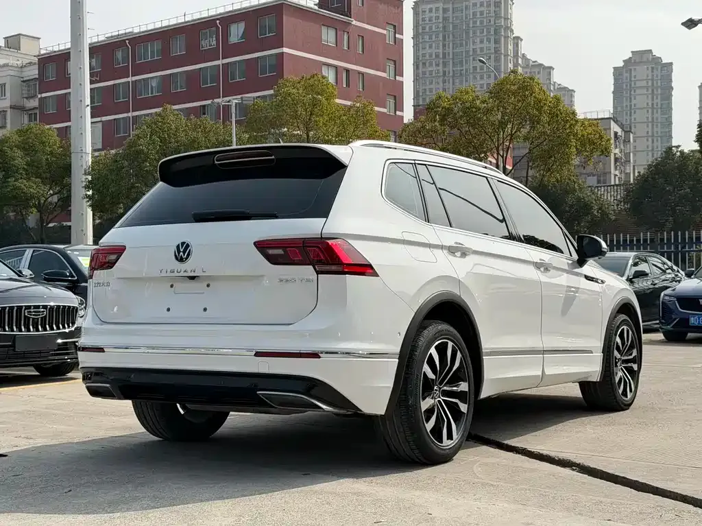 Volkswagen Tiguan L 2021 из CN, фото 8