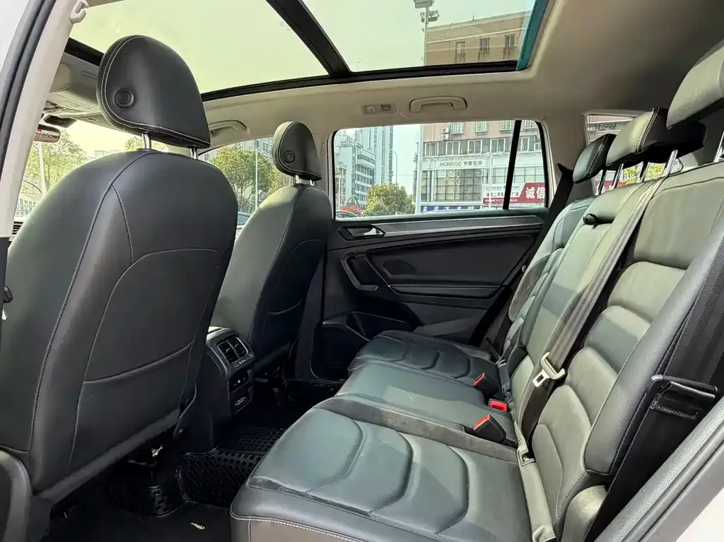 Volkswagen Tiguan L 2021 из CN, фото 9