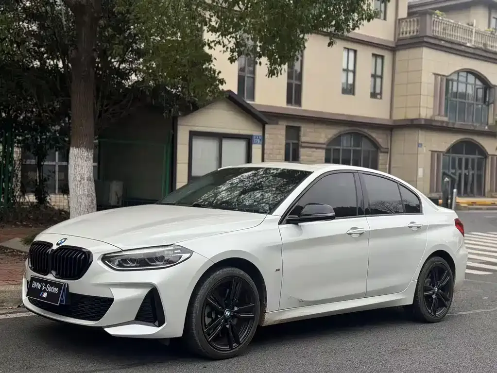 BMW 1 Series — фото 1
