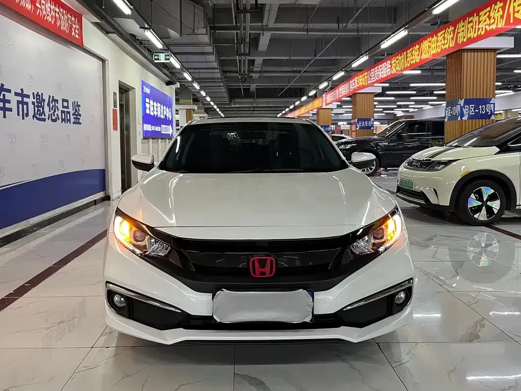 Honda Civic — фото 1