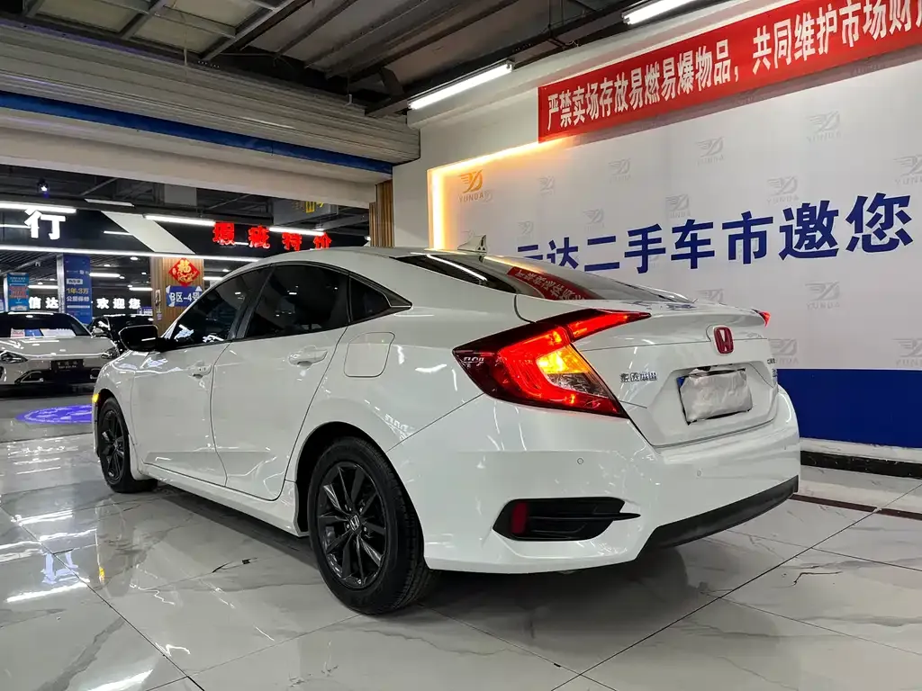 Honda Civic — фото 3