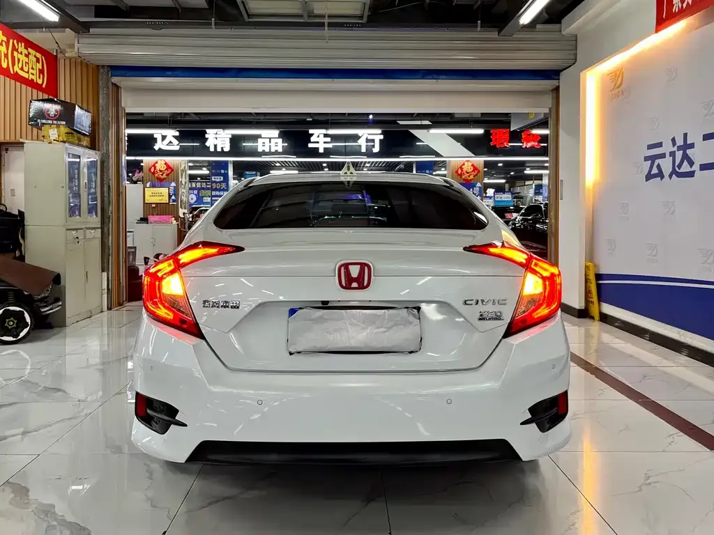 Honda Civic — фото 4
