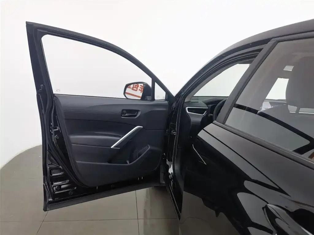 Toyota Frontlander 2024 из CN, фото 6