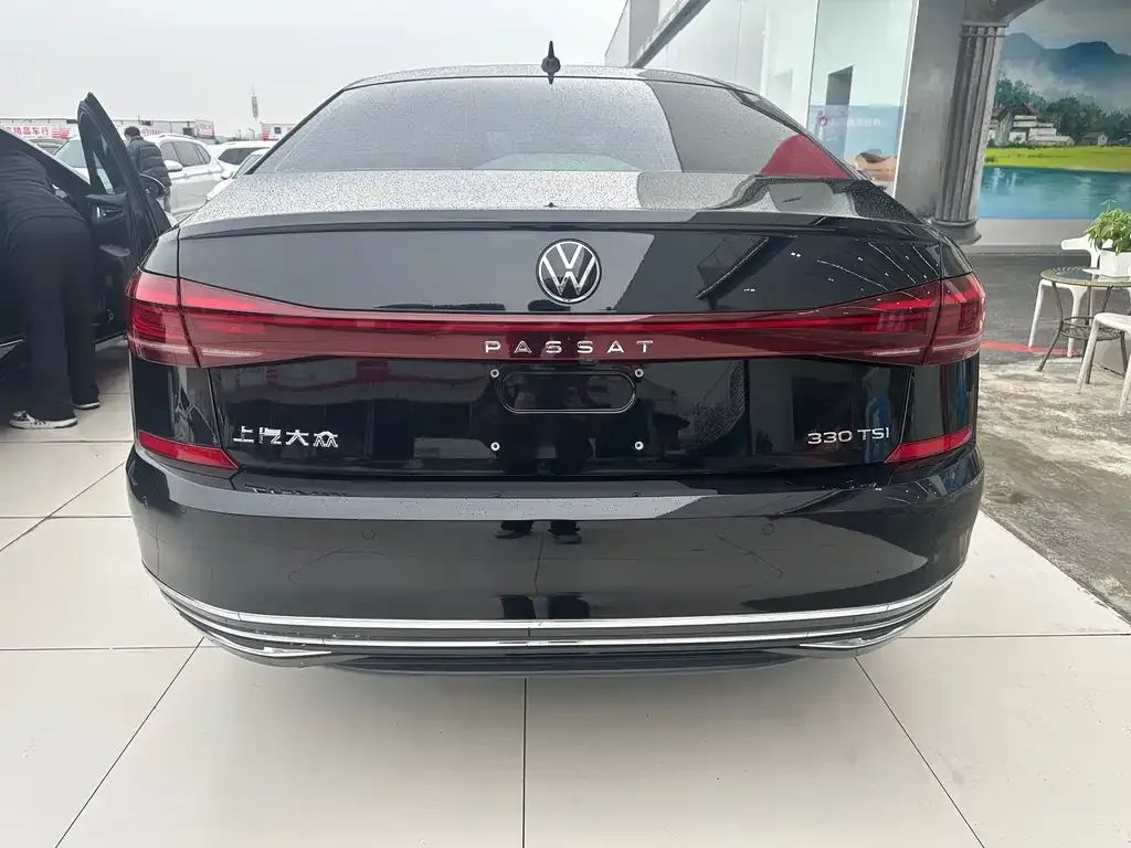 Volkswagen Passat — фото 6