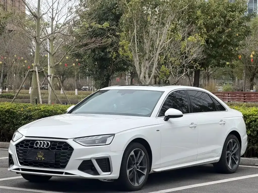 Audi A4L 2021 из CN, фото 1