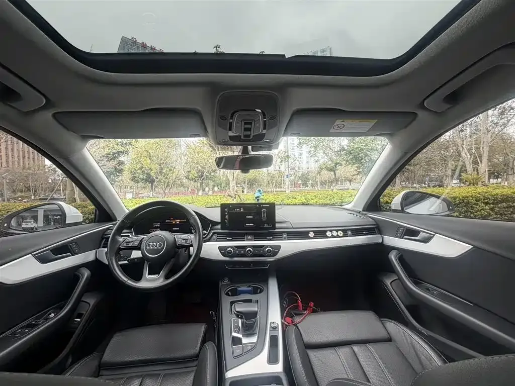 Audi A4L 2021 из CN, фото 4