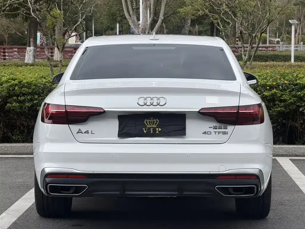 Audi A4L 2021 из CN, фото 6