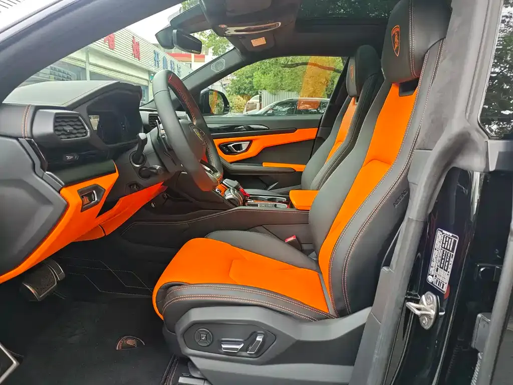 Lamborghini Urus — фото 7