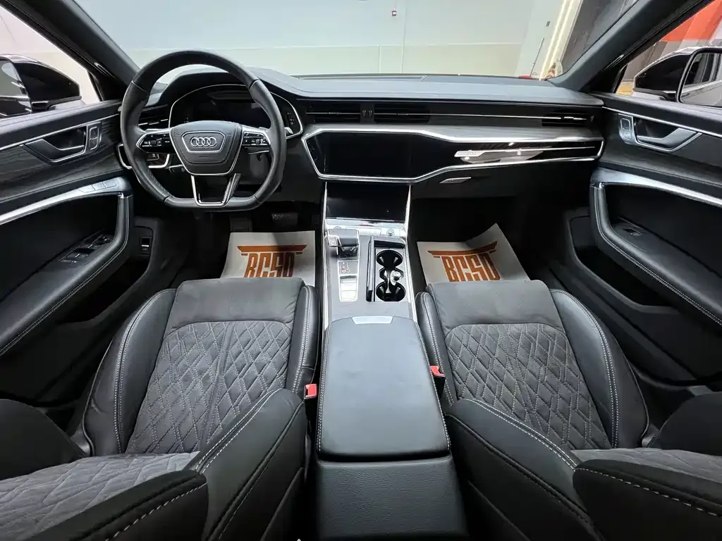 Audi A6L 2023 из CN, фото 3