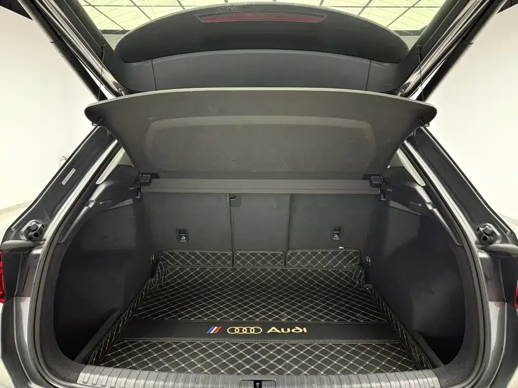 Audi Q3 2022 из CN, фото 7
