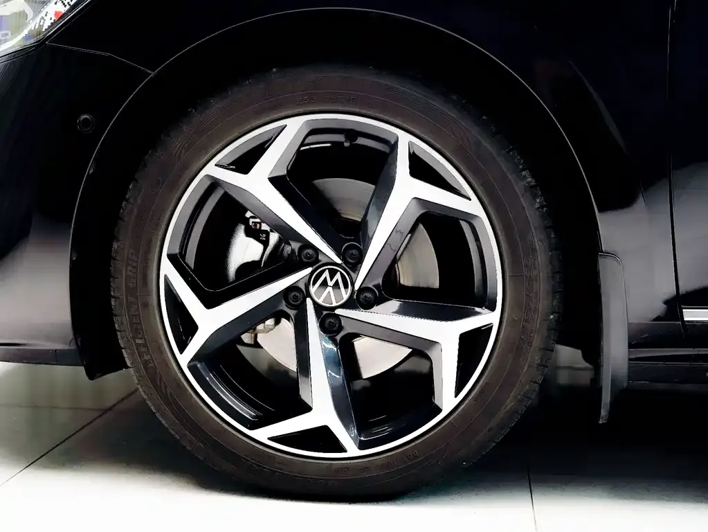 Volkswagen Passat — фото 10