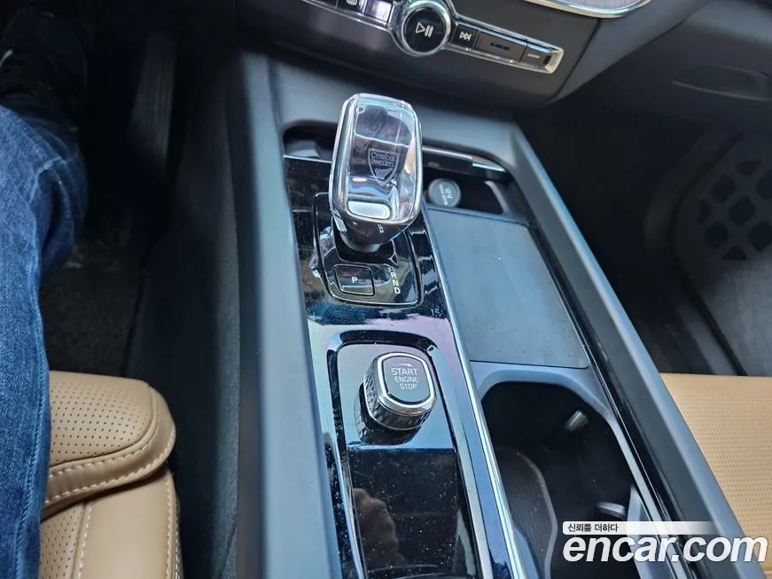 Volvo XC60 2025 из KR, фото 4