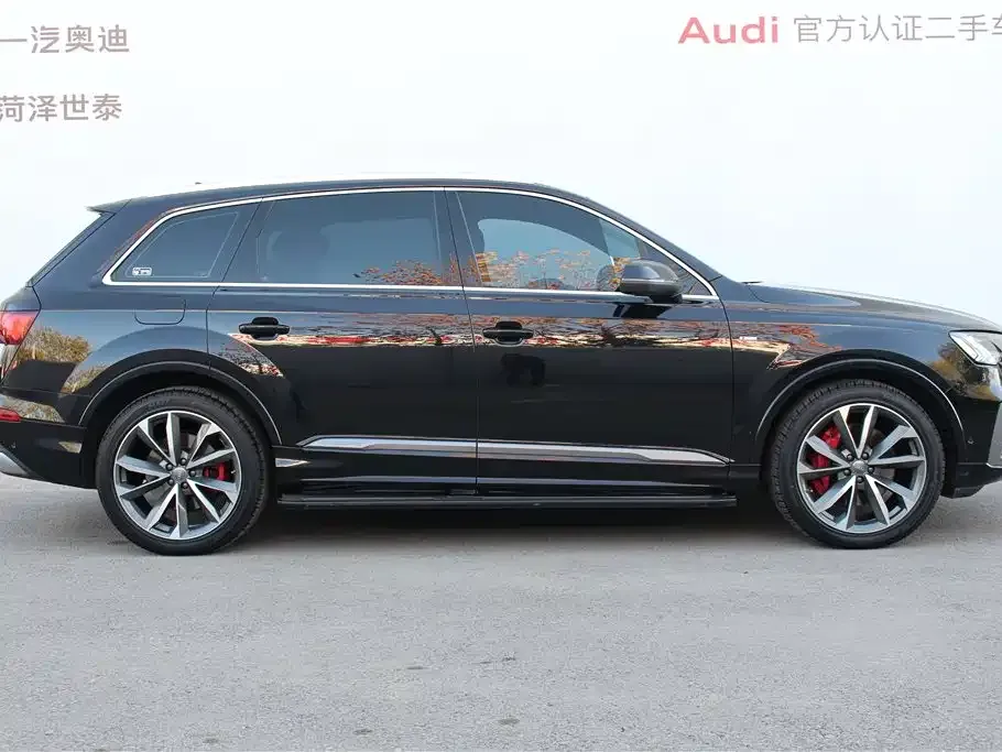 Audi Q7 2021 из CN, фото 6