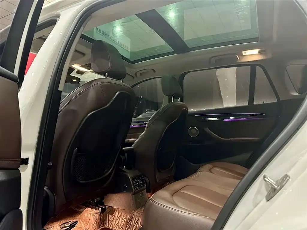 BMW X1 2021 из CN, фото 9