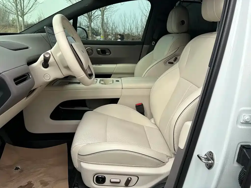 Li Auto i6 — фото 6