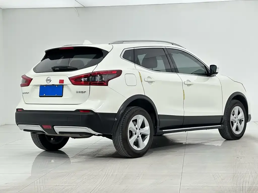 Nissan Qashqai — фото 2