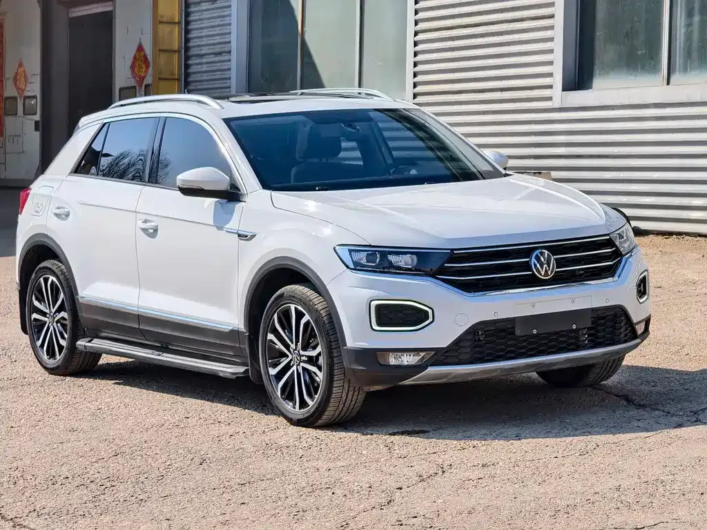 Volkswagen T-Roc — фото 9